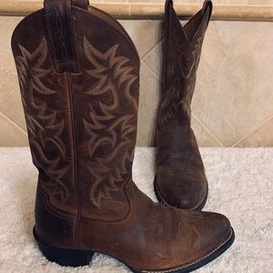 Ariat Heritage Round Toe Western Boot